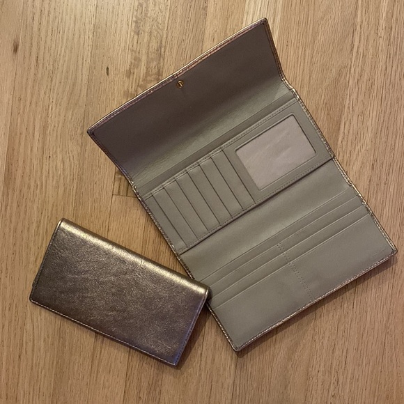 Coach Twist Metallic Wallet - Picture 2 of 7